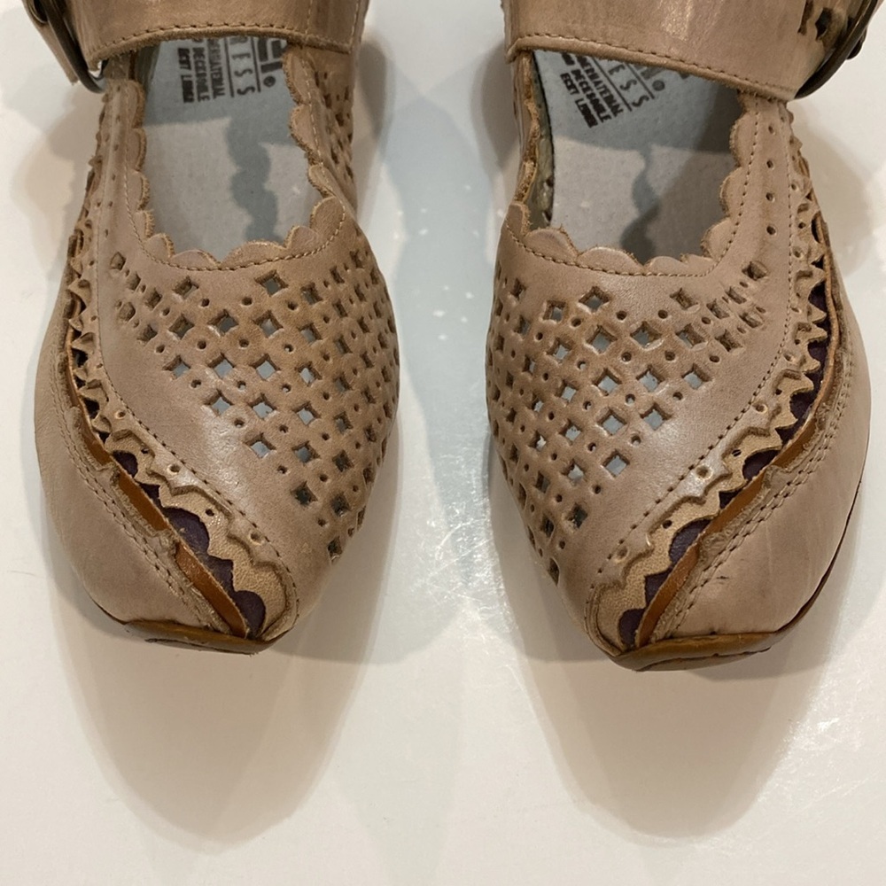 Rieker Antistress Perforated Floral Pattern Leather Heels Shoes Size 37 - Picture 2 of 15